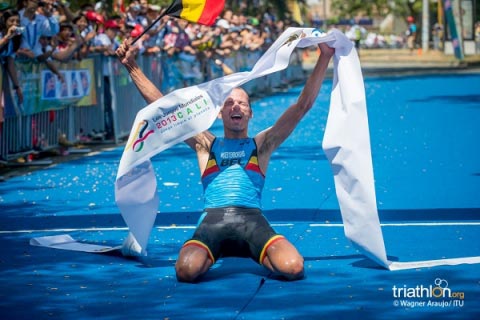 http://www.trinews.gr/lib_photos/eidiseis/diethni/2013_07_27_CaliWorldGames/Rob.jpg